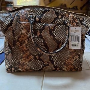 Brand new with tags Michael Kors Riley Lg Satchel/Peanut